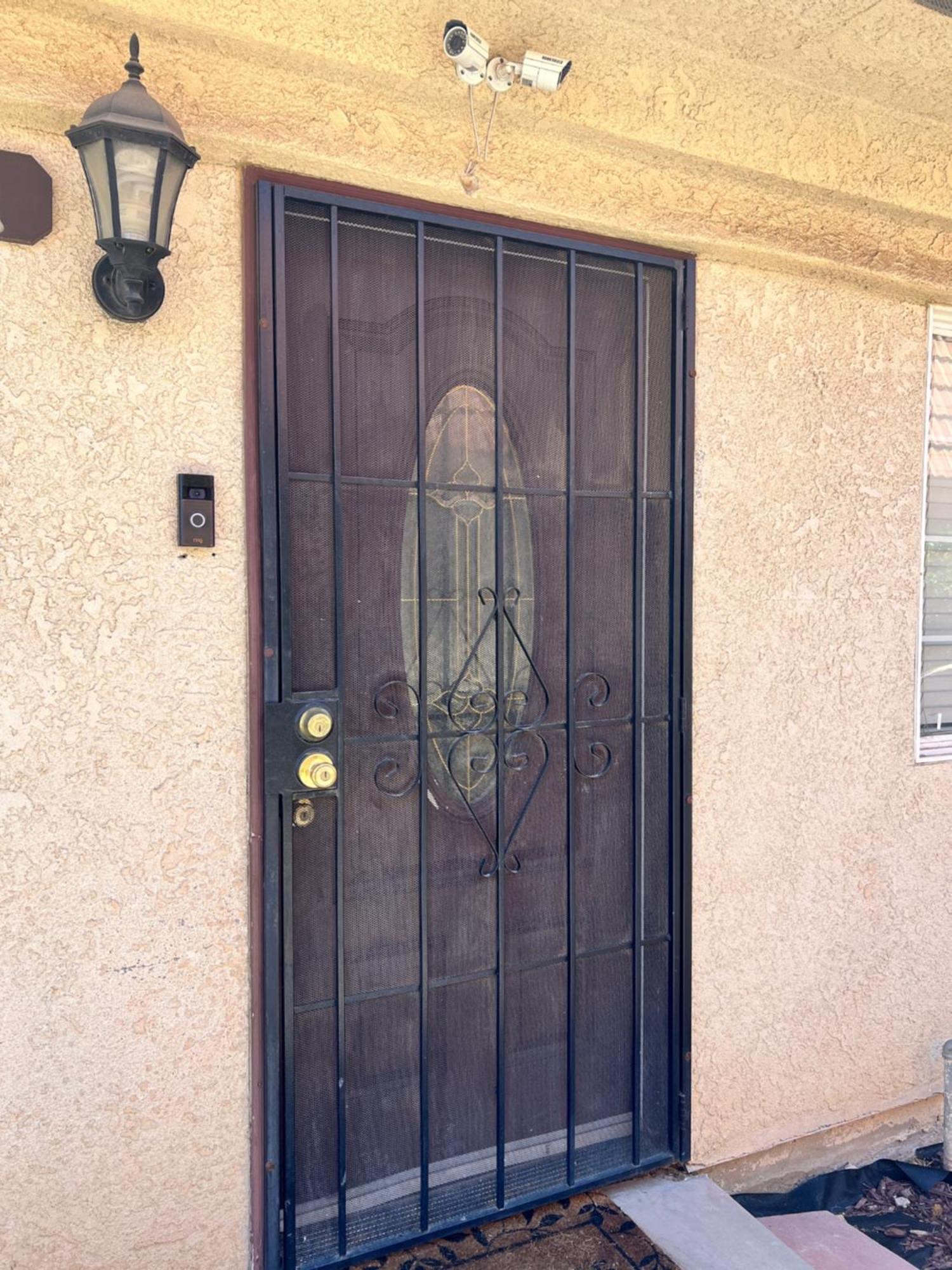 Peaceful 2Bed,1Bath Condo With Free Parking All Yours To Enjoy Fresno Exterior photo