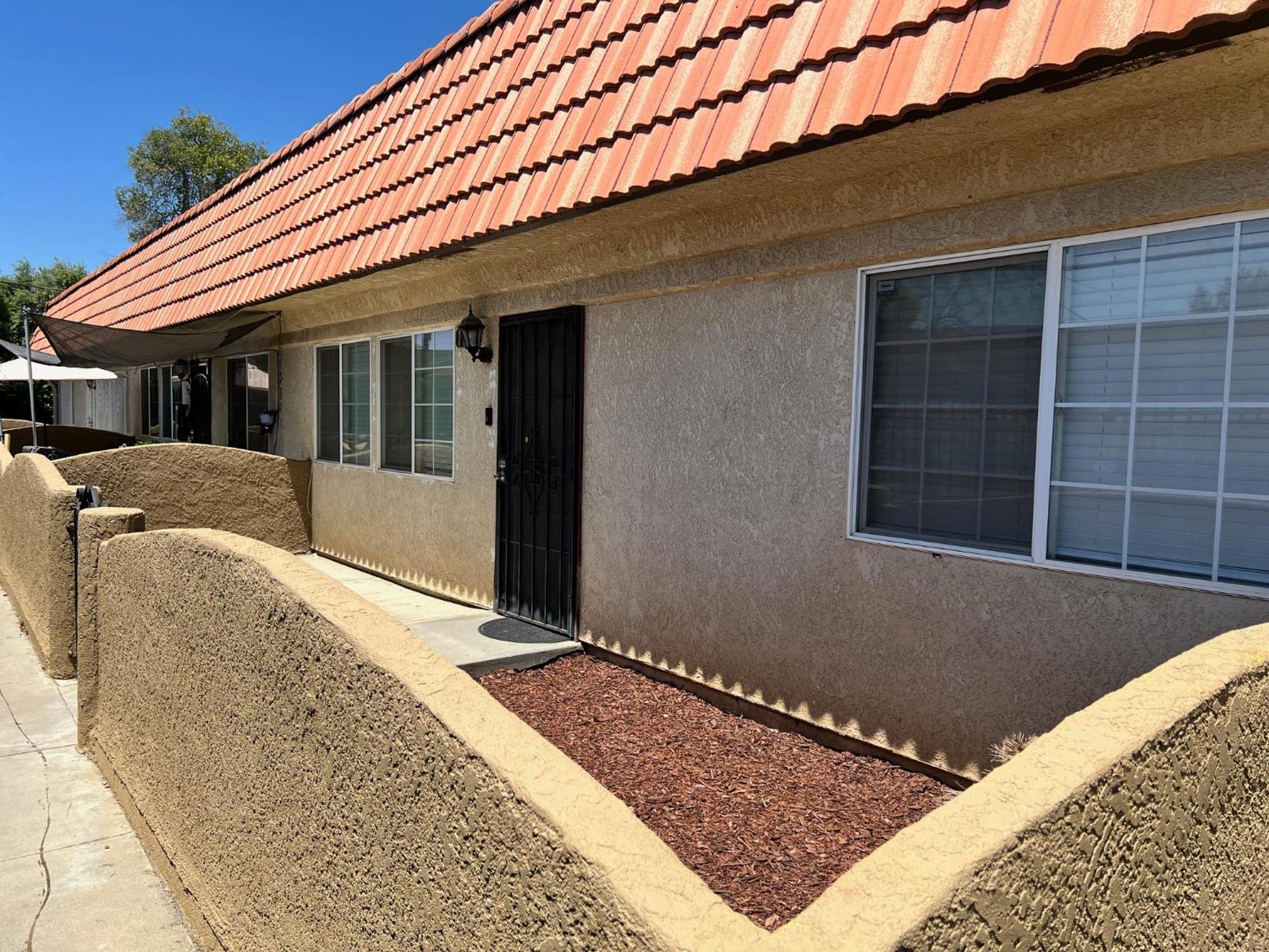 Peaceful 2Bed,1Bath Condo With Free Parking All Yours To Enjoy Fresno Exterior photo
